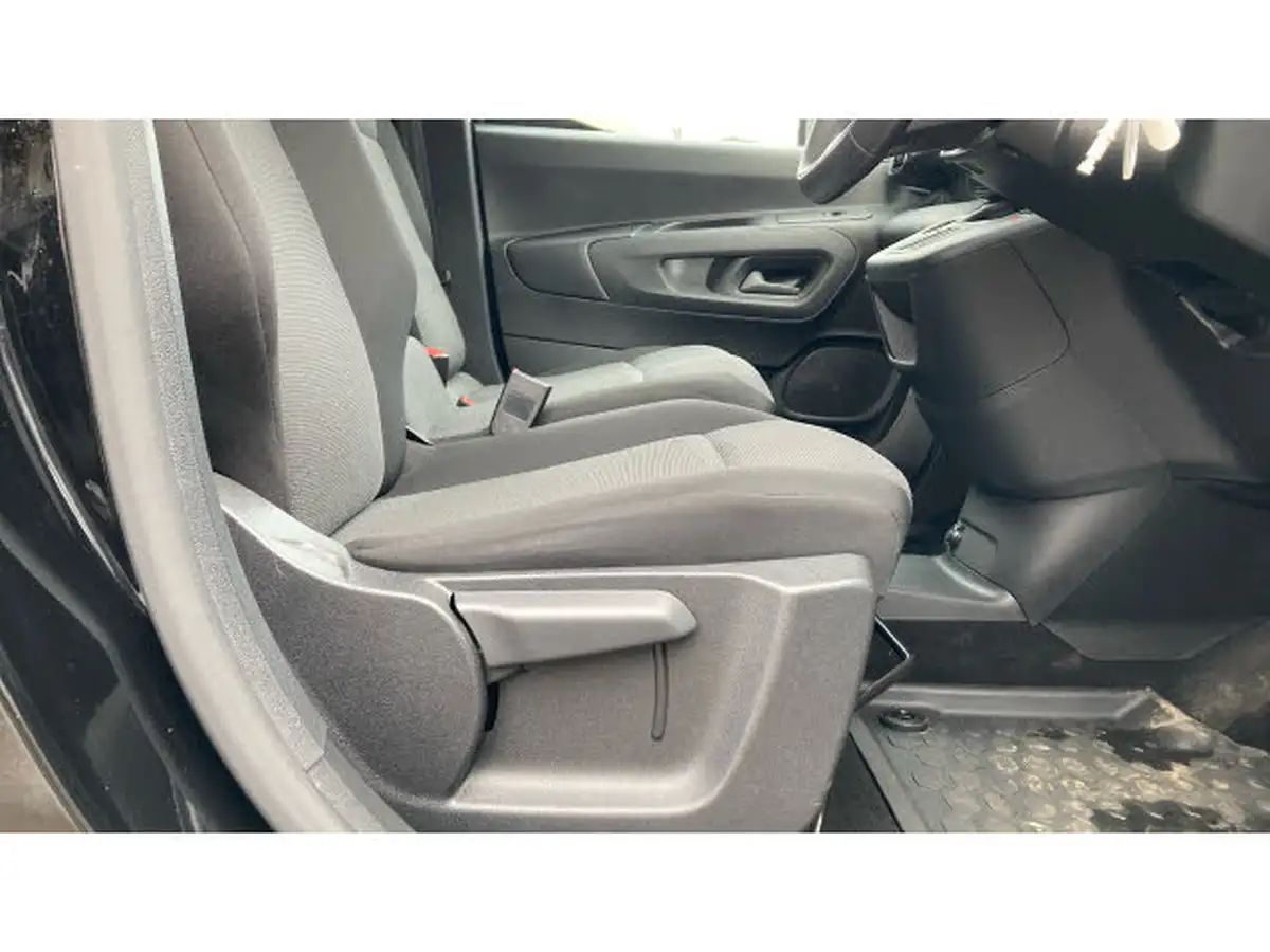 2021-toyota-proace-city-e-icon-big-31