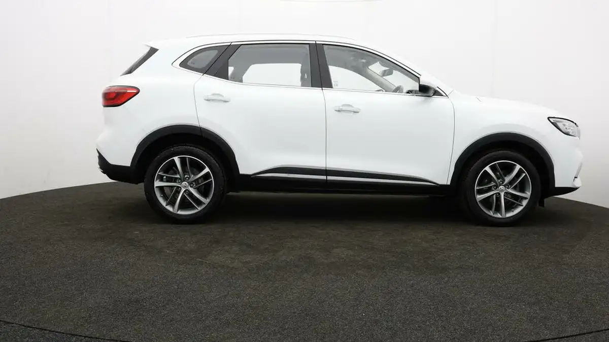 2022-mg-hs-15t-gdi-excite-162ps-dct-big-37
