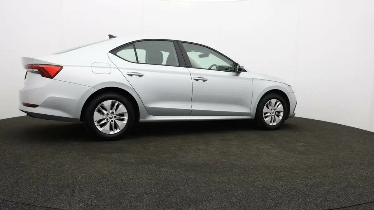 2023-skoda-octavia-10-tsi-se-110ps-hatchback-big-36