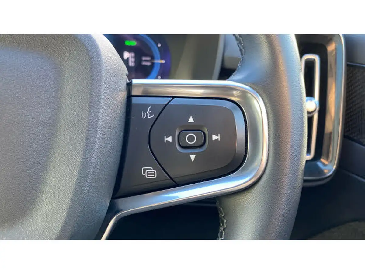 2022-volvo-c40-e-twin-recharge-pro-big-18