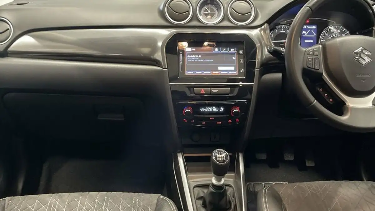 2019-suzuki-vitara-14-boosterjet-sz5-big-15
