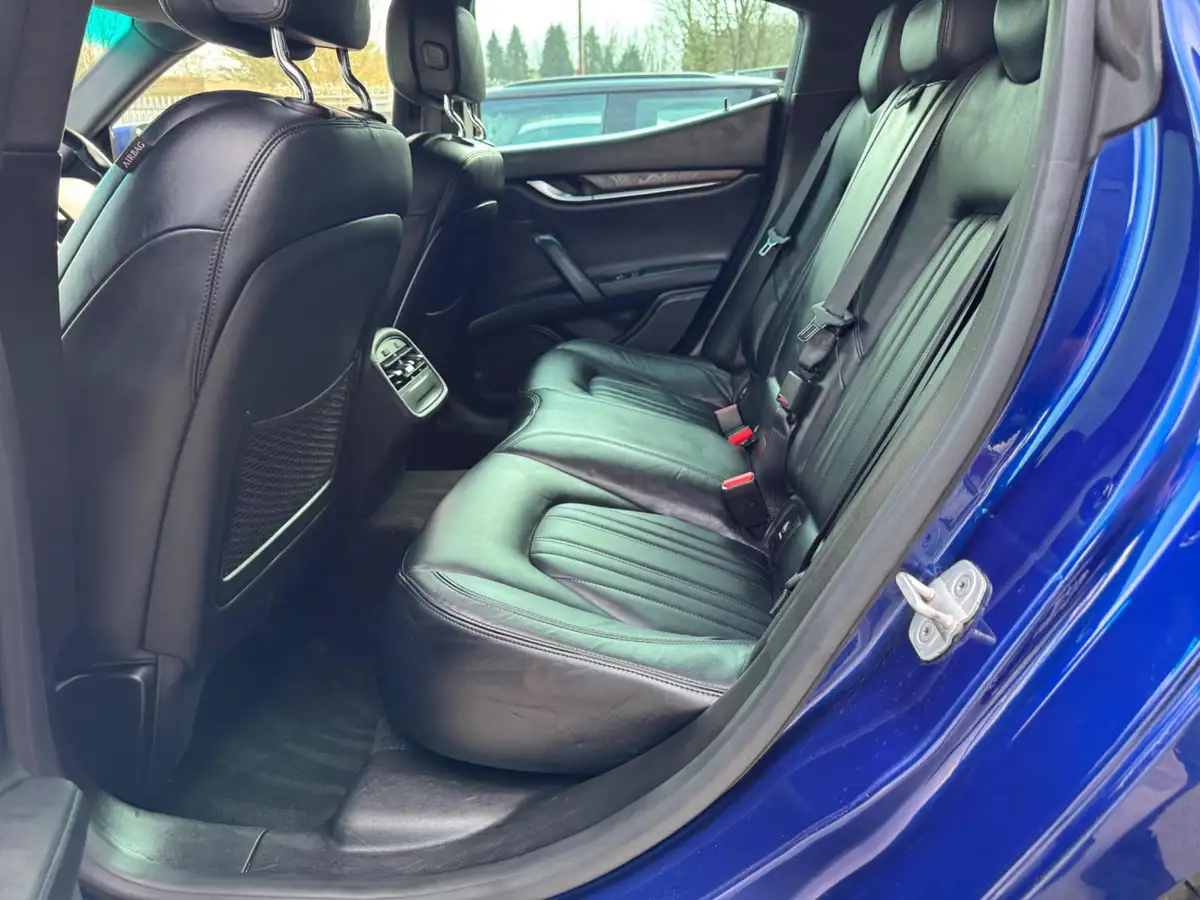 2014-maserati-ghibli-30td-big-44