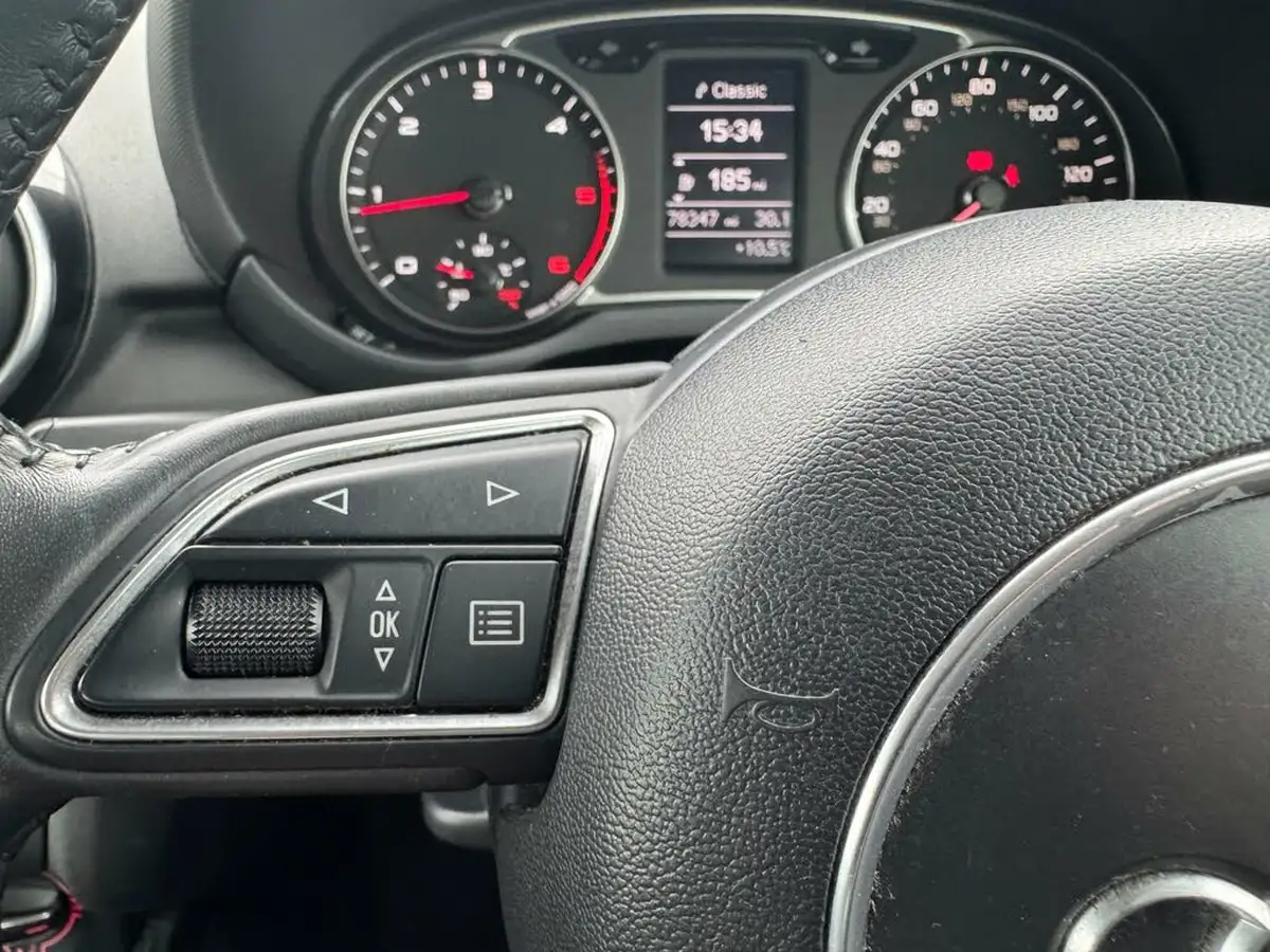 2014-audi-a1-16td-sport-hatchback-3d-big-37