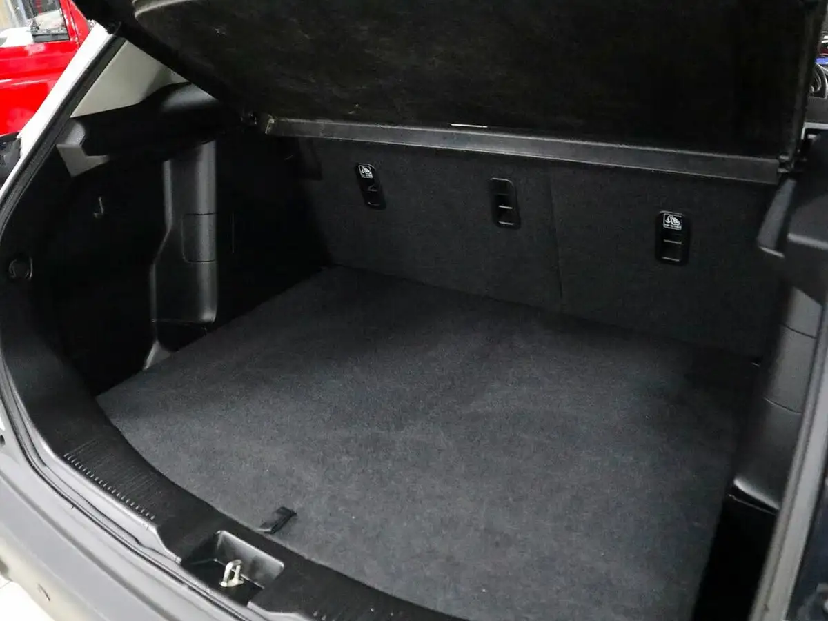 2023-suzuki-s-cross-14-boosterjet-motion-big-24