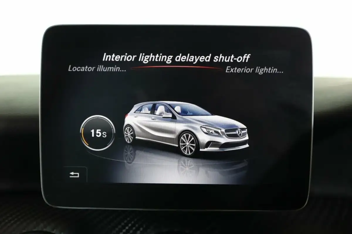 2018-mercedes-benz-a-class-16-a180-amg-line-ss-7g-dct-big-44