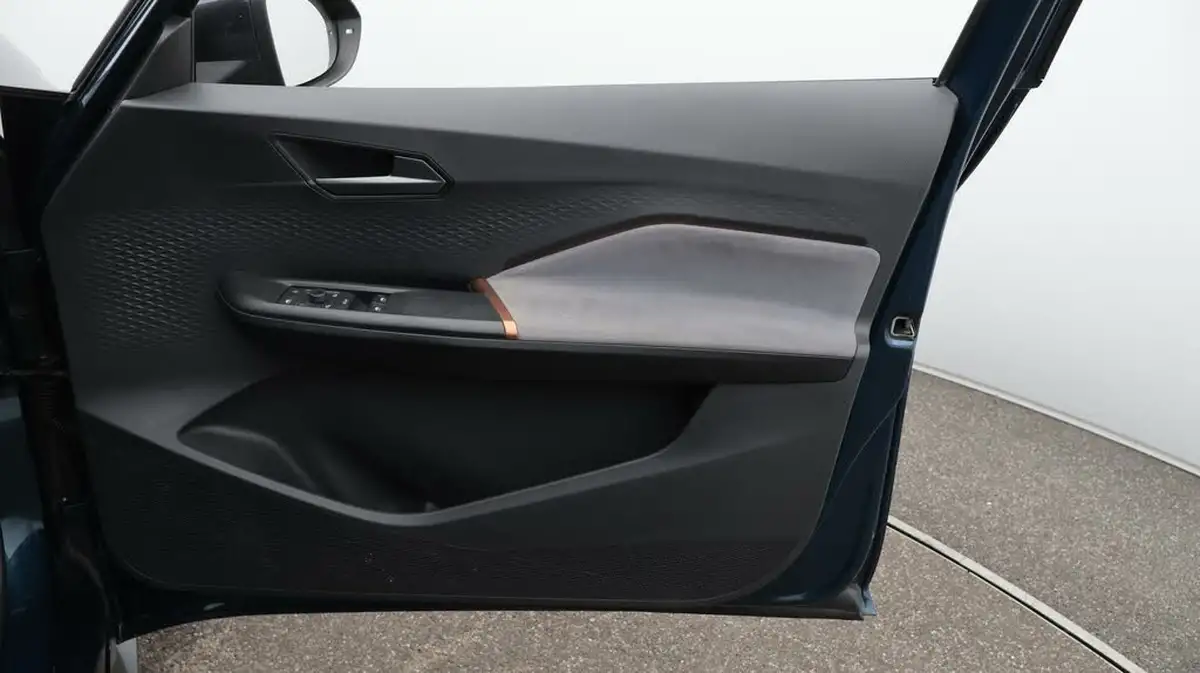 2022-cupra-born-e-v1-big-15