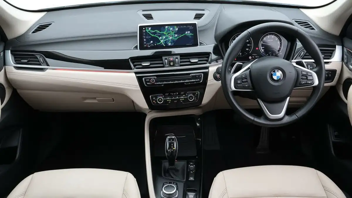 2021-bmw-x1-20-xdrive20i-xline-big-13