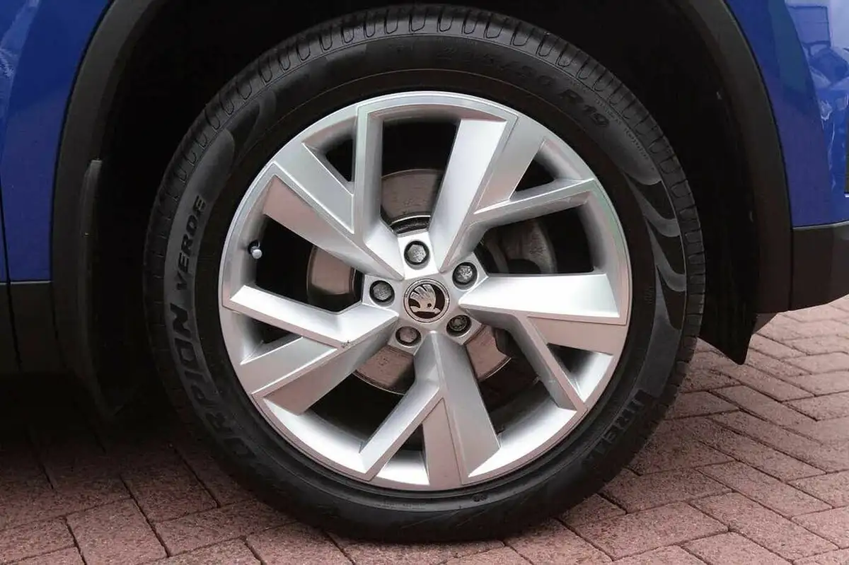 2021-skoda-kodiaq-15-tsi-se-l-big-4