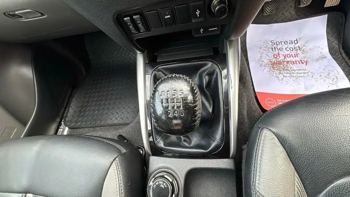 2018-mitsubishi-l200-24di-d-barbarian-eu6-big-16