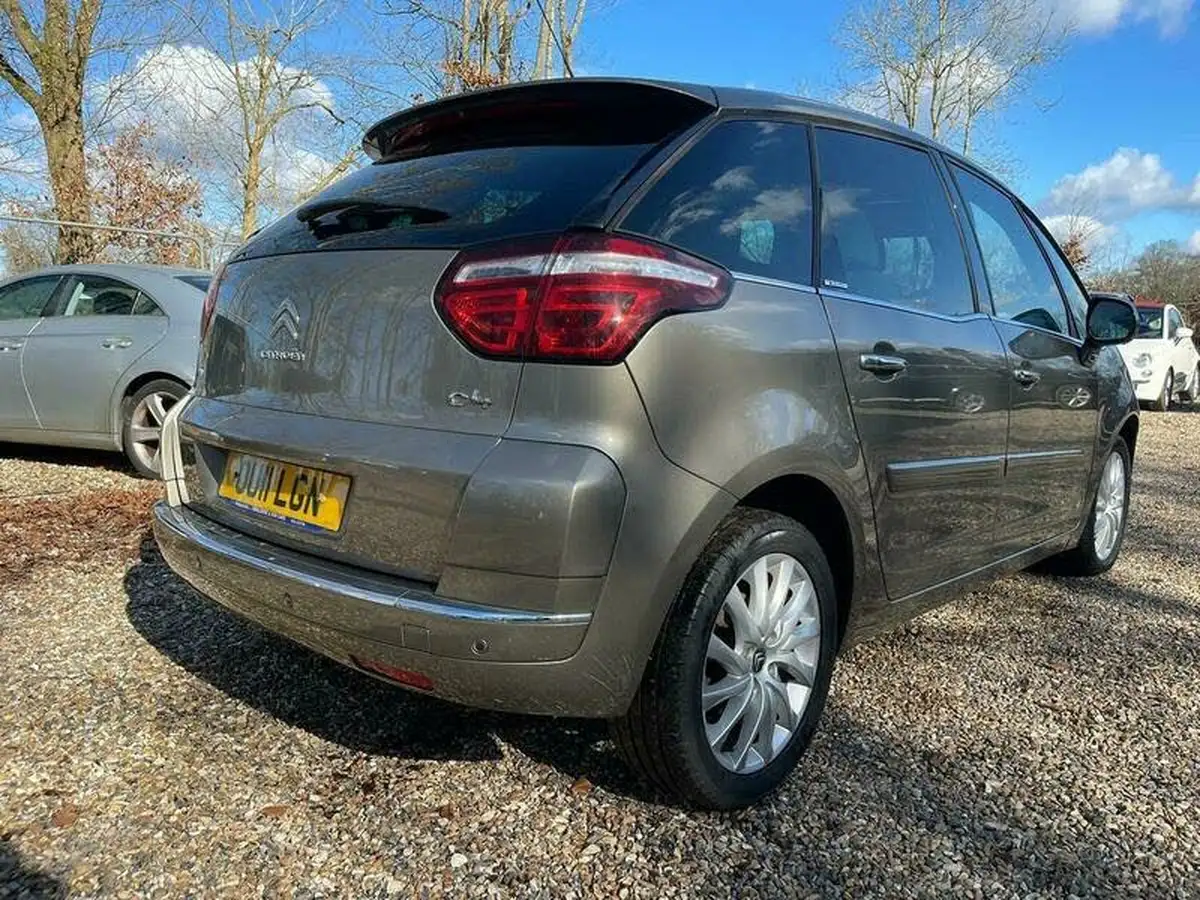2011-citroen-c4-picasso-16td-exclusive-16-e-hdi-big-9