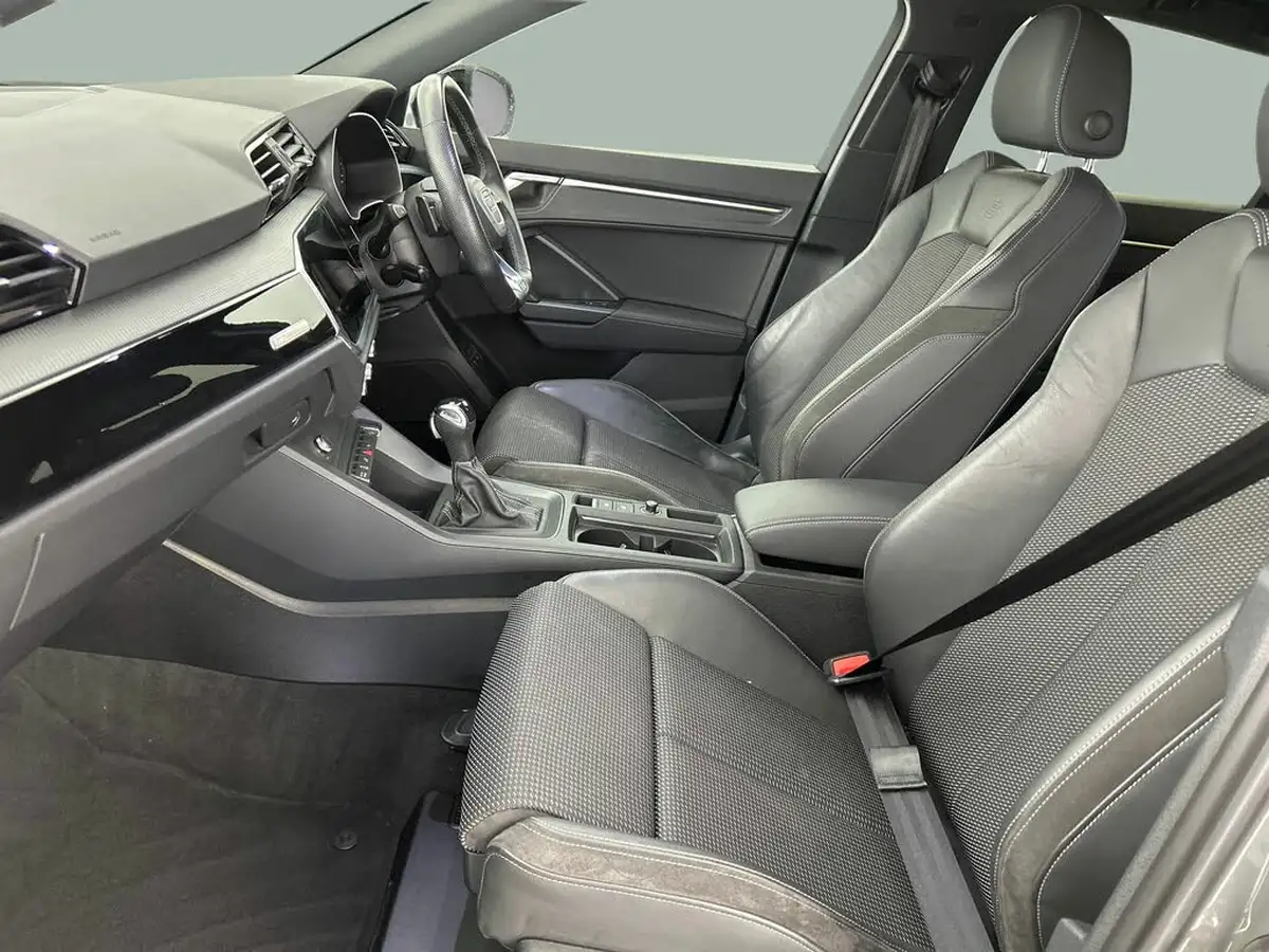 2022-audi-q3-14-45-tfsi-e-black-edition-sportback-big-26