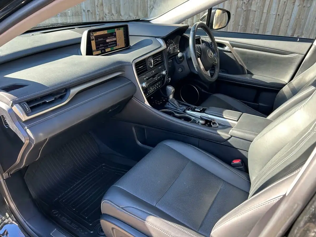 2018-lexus-rx-450h-35-luxury-big-23