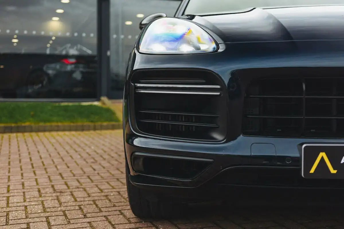 2019-porsche-cayenne-40-v8-turbo-coupe-big-19