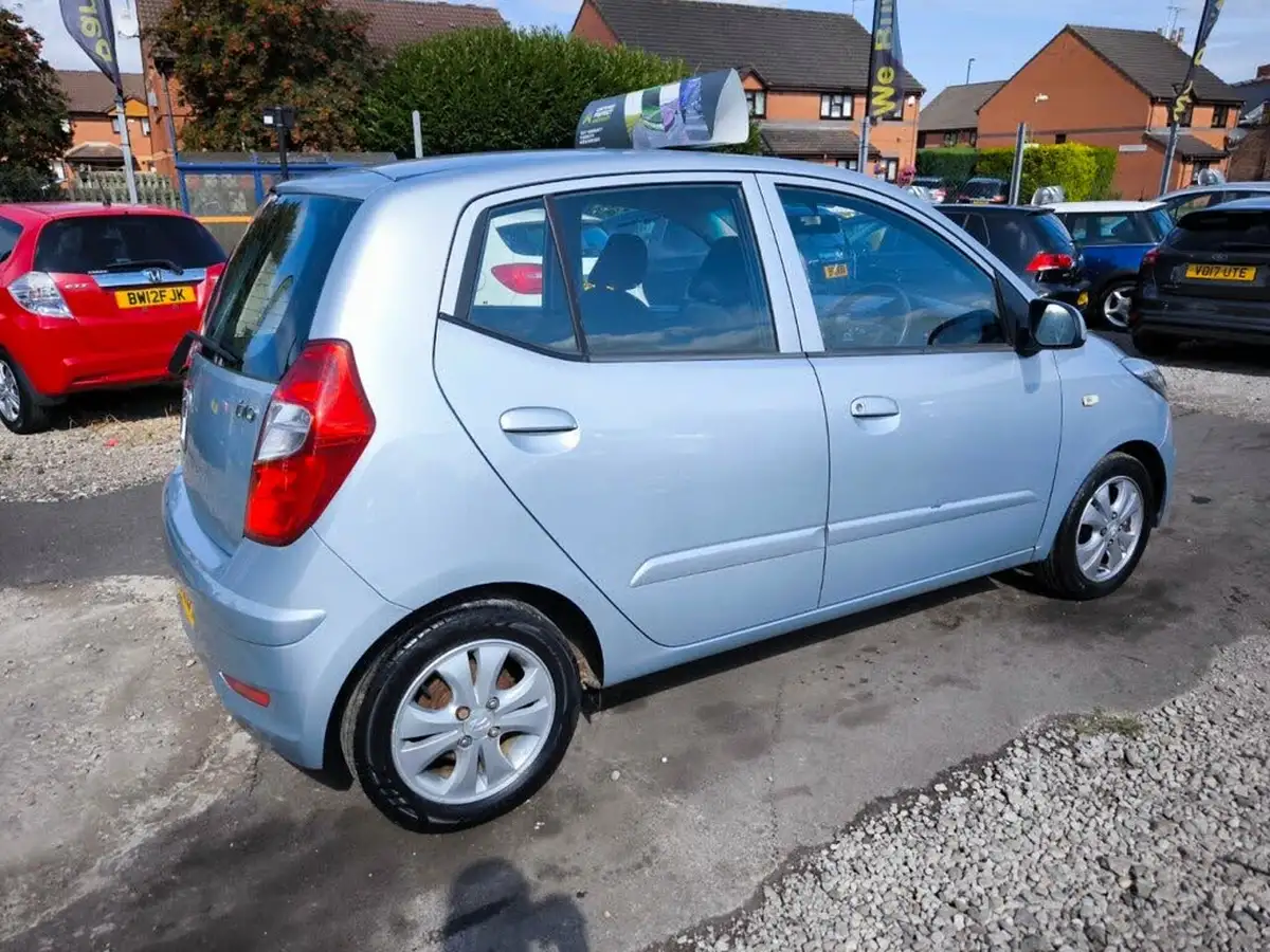 2012-hyundai-i10-12-active-big-19