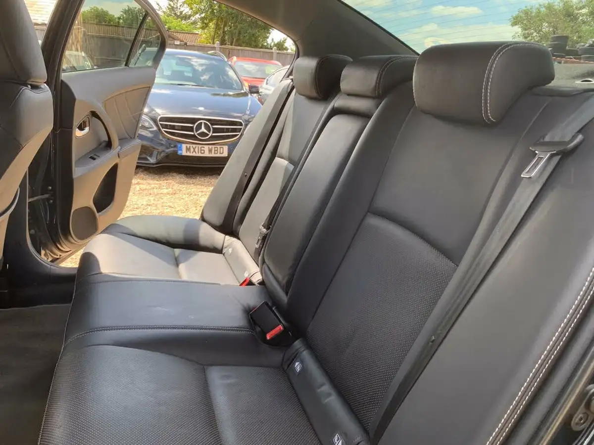 2017-toyota-avensis-20d-4d-business-edition-plus-saloon-4d-big-40