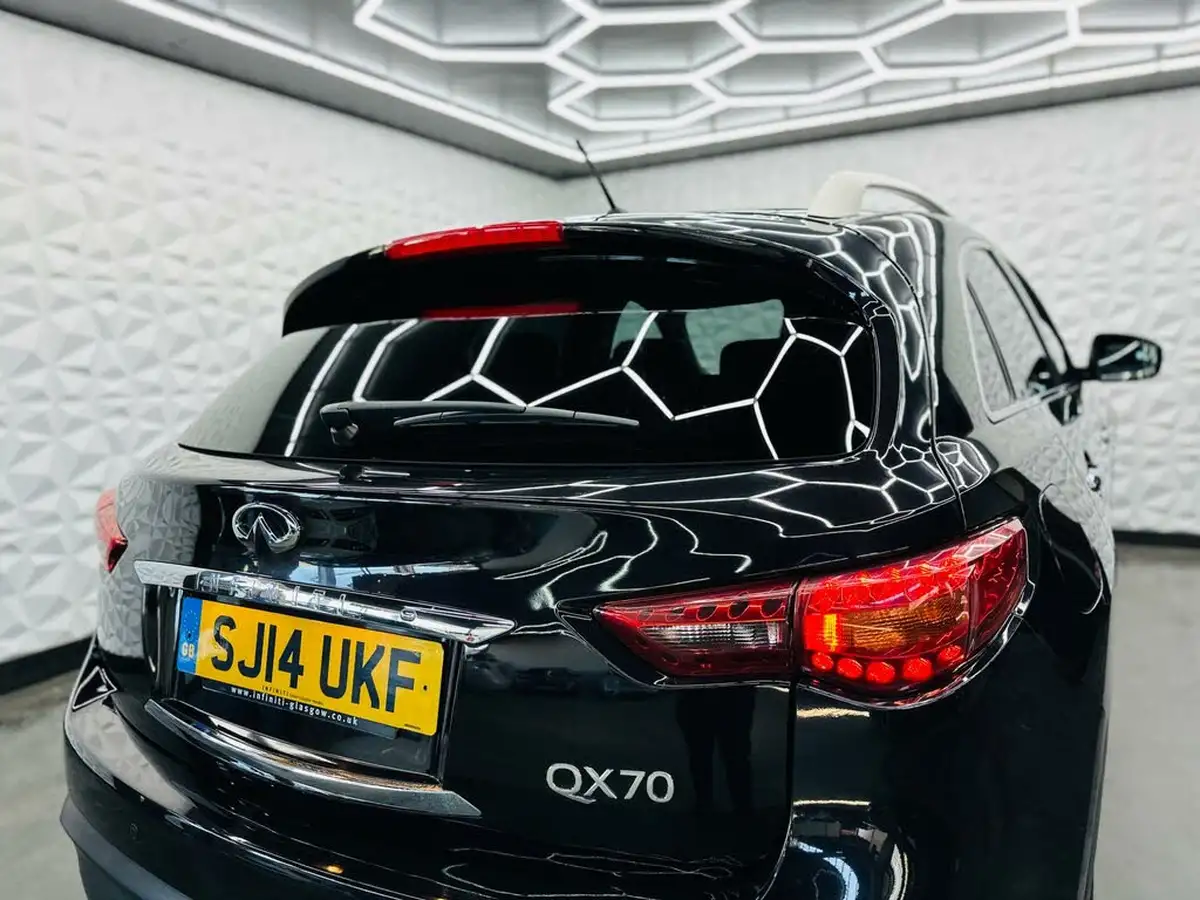 2014-infiniti-qx70-30td-gt-big-18
