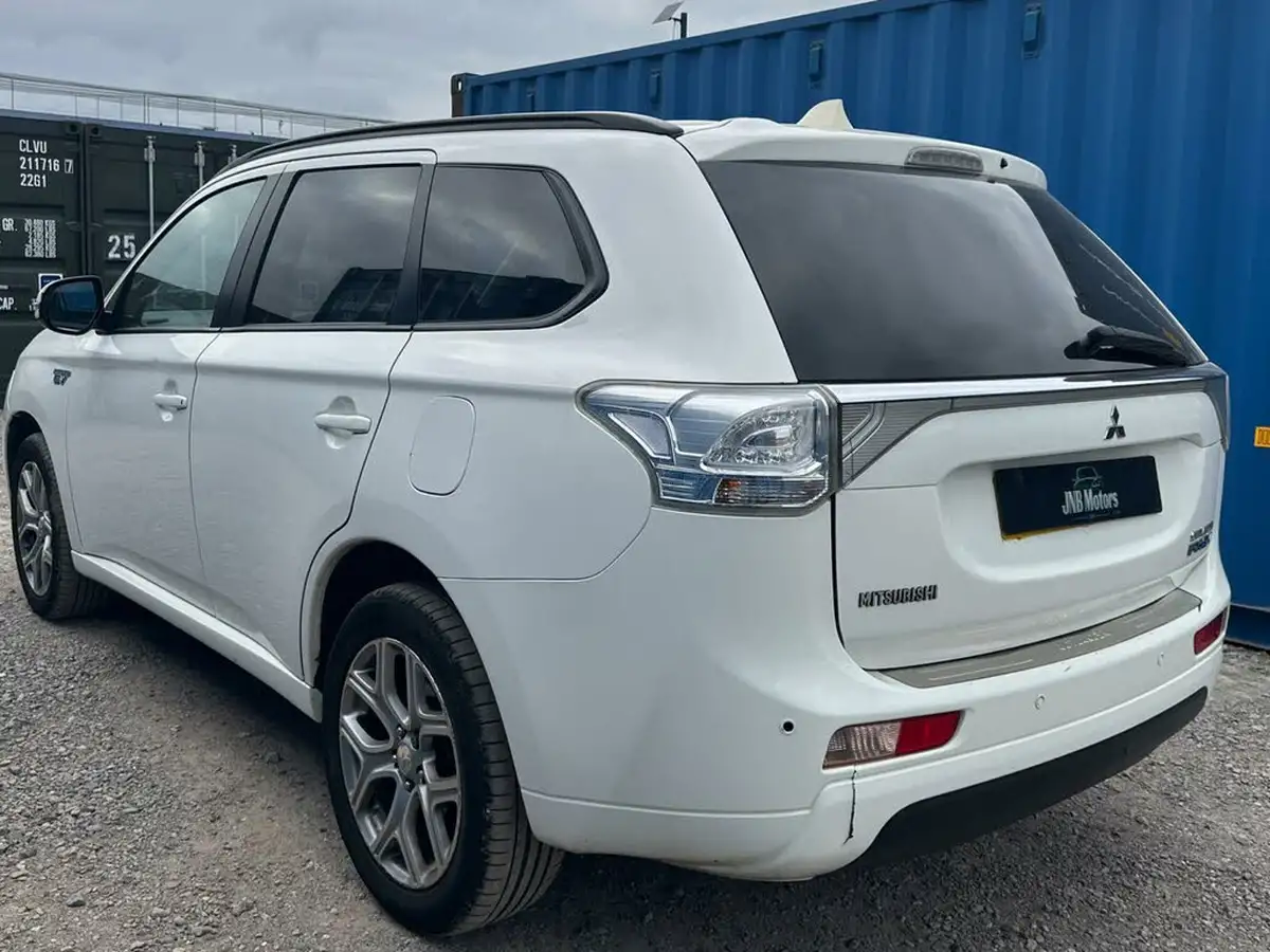 2015-mitsubishi-outlander-20-gx3h-5st-big-14
