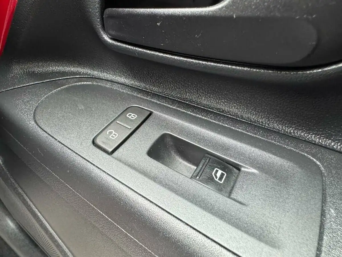 2014-skoda-citigo-10-se-60ps-5d-big-23