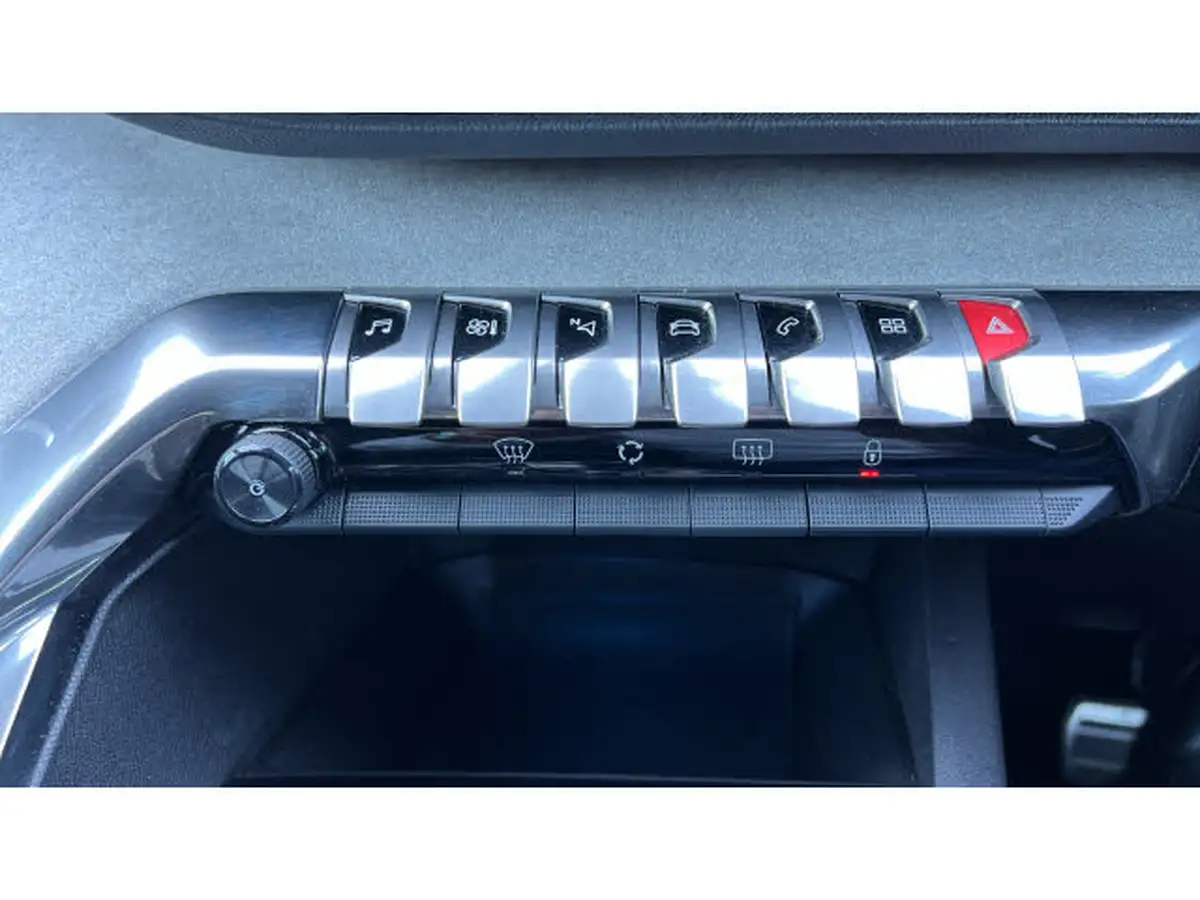 2021-peugeot-3008-suv-12-puretech-gt-eat8-big-36