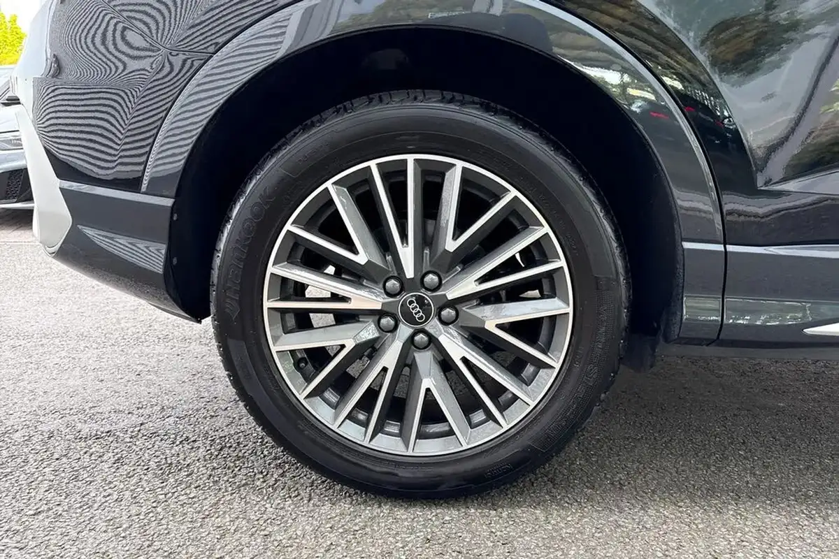 2024-audi-q3-15-35-tfsi-s-line-sportback-tronic-big-12