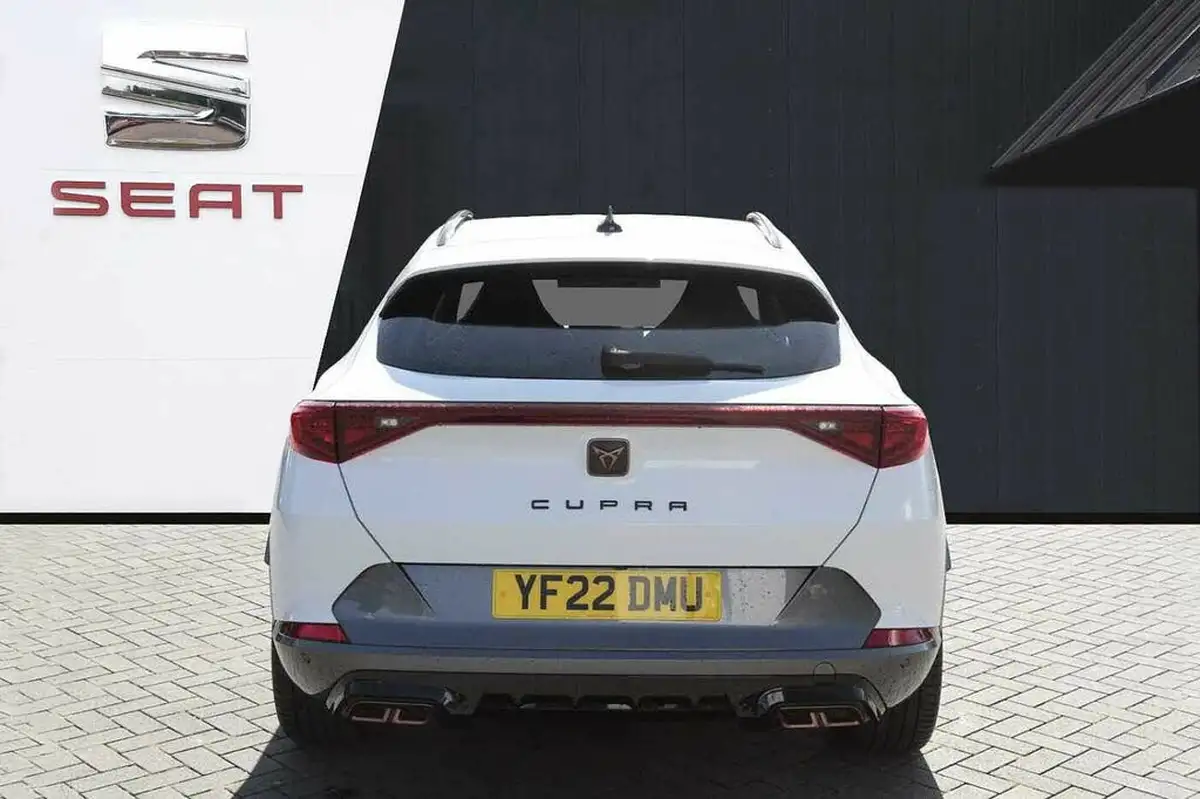 2022-cupra-formentor-14-e-hybrid-vz1-big-9
