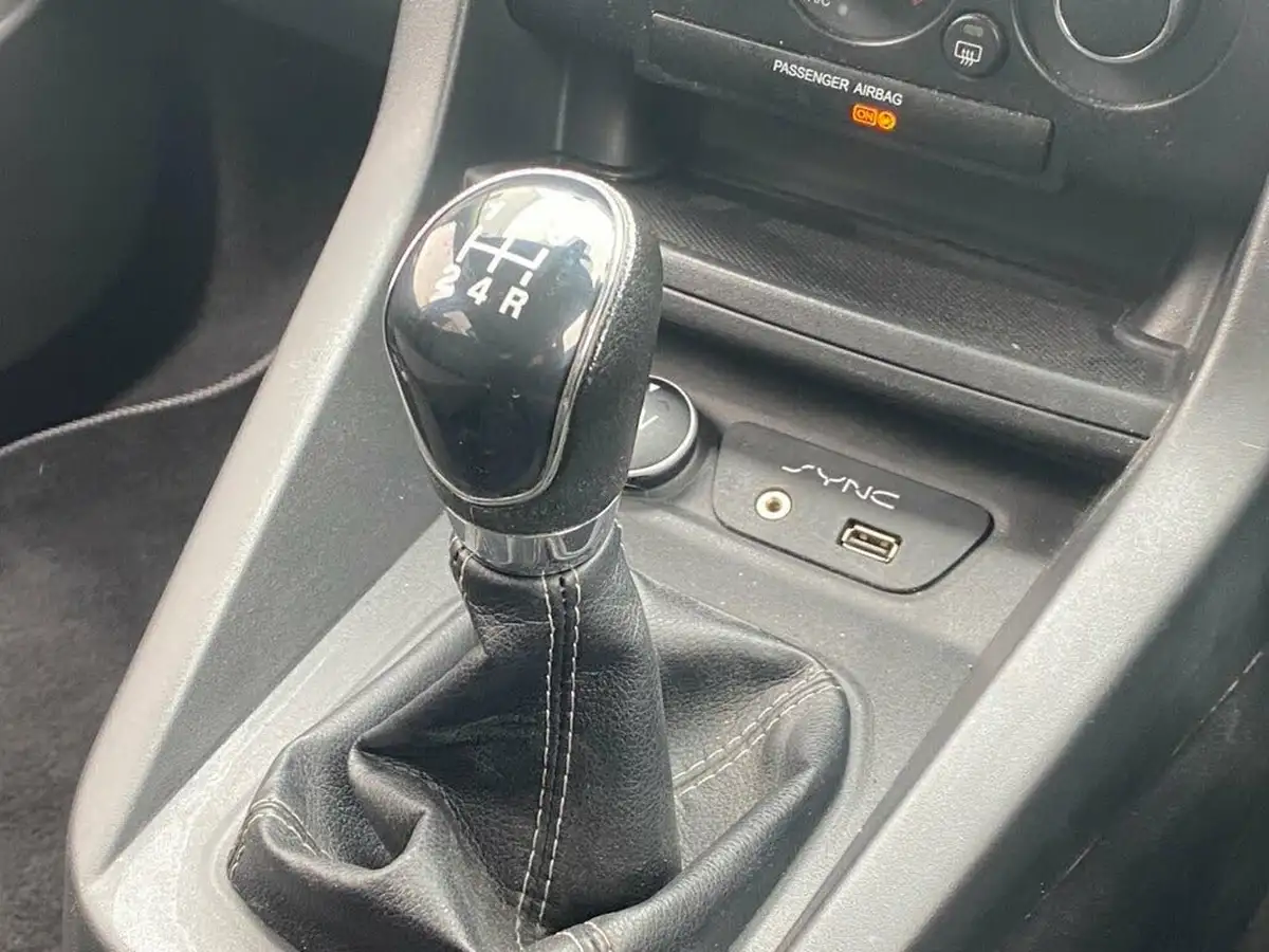2018-ford-ka-12-ti-vct-zetec-colour-edition-big-35