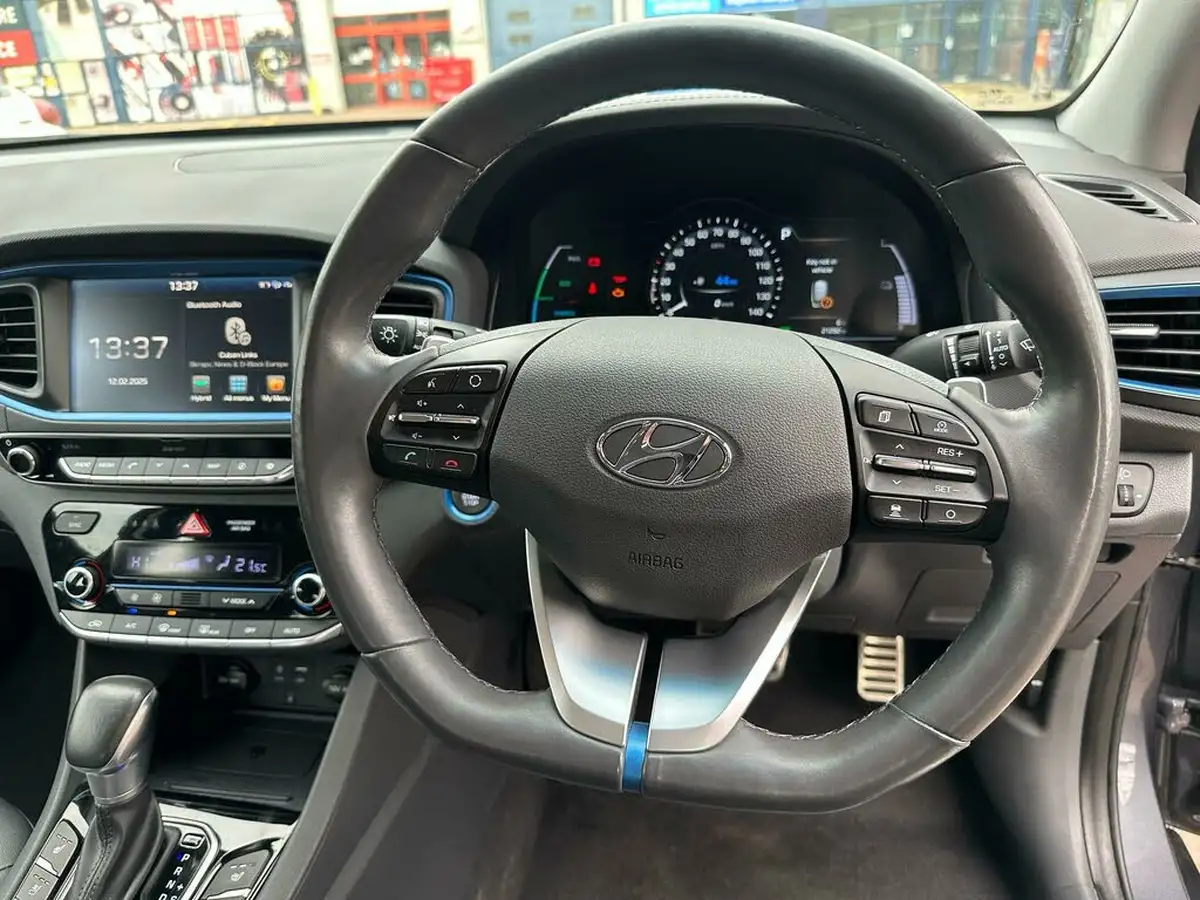2018-hyundai-ioniq-16-gdi-premium-se-hybrid-big-21