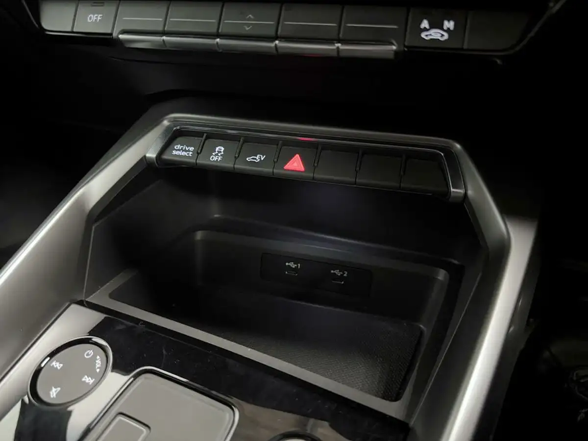 2021-audi-a3-14-40-tfsi-e-s-line-big-35