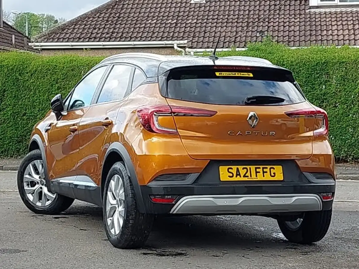 2021-renault-captur-10-tce-iconic-100bhp-big-1