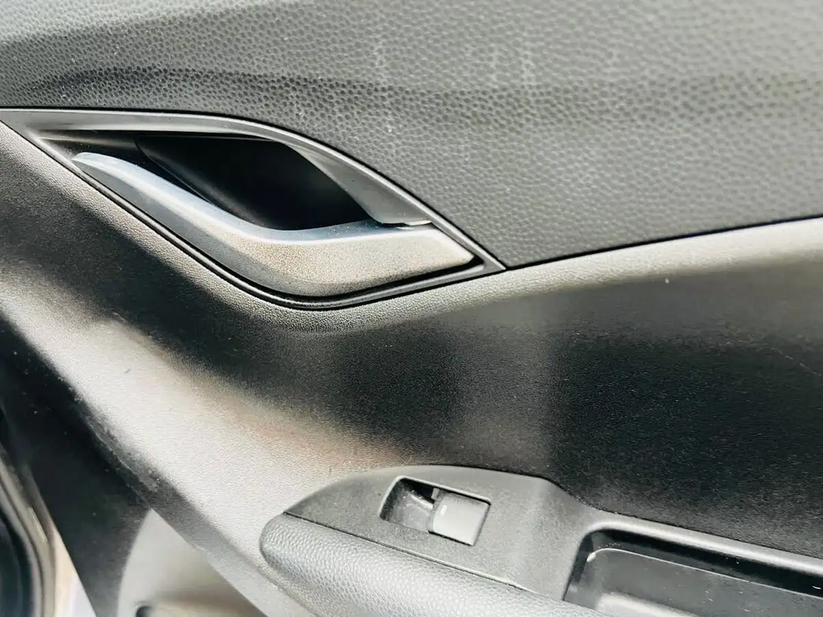 2014-hyundai-ix20-16-active-125ps-big-37