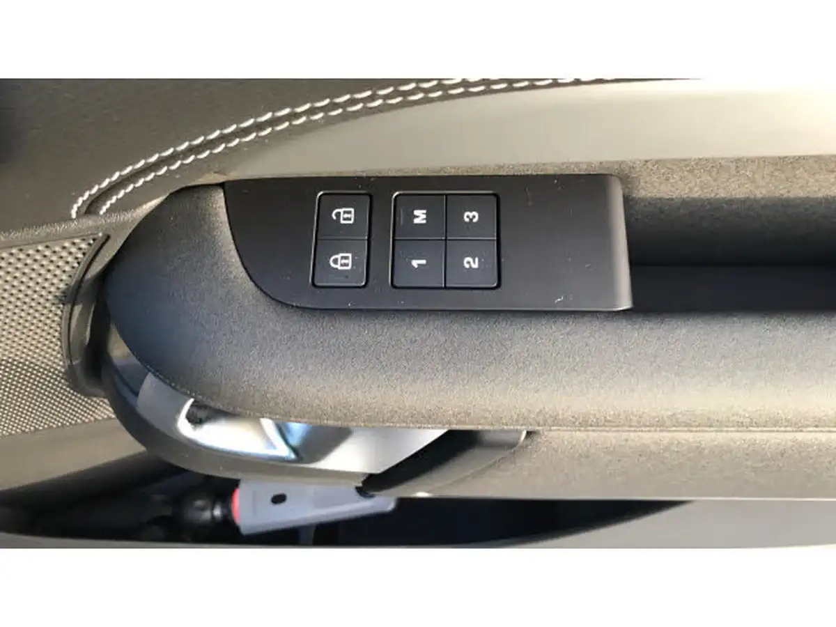 2024-land-rover-discovery-30-d350-dynamic-hse-big-67