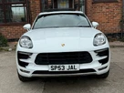 2016-porsche-macan-20-small-2