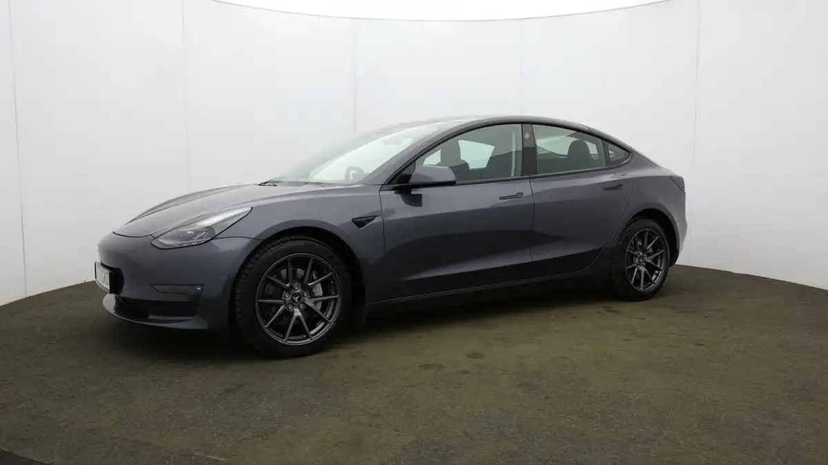 2021-tesla-model-3-e-long-range-awd-big-35