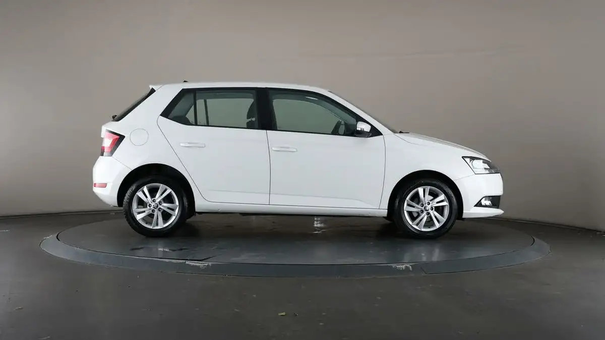 2020-skoda-fabia-10-mpi-se-60ps-hatchback-big-58