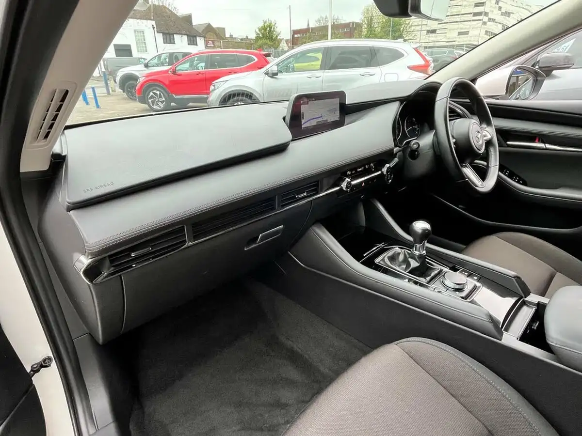2022-mazda-mazda3-20-sport-lux-186ps-saloon-4d-big-14