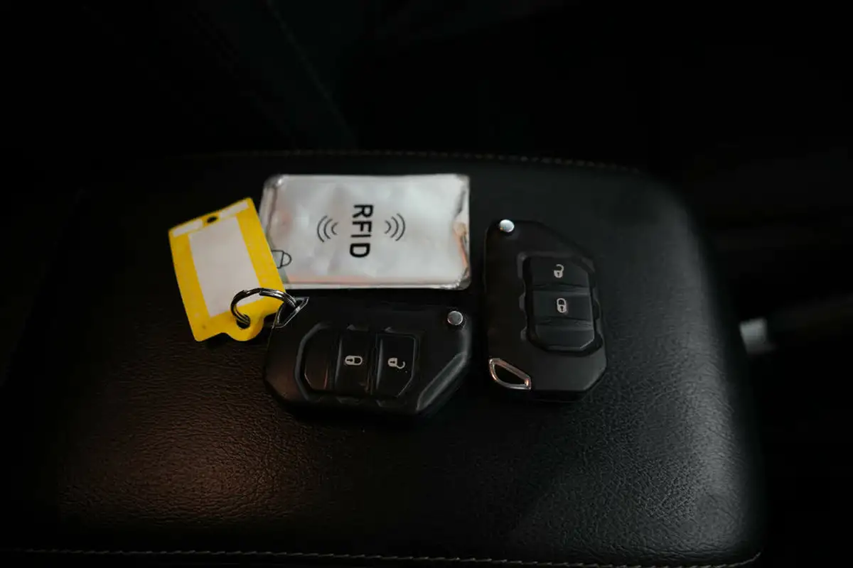 2019-jeep-wrangler-20-gme-overland-hard-5d-big-26