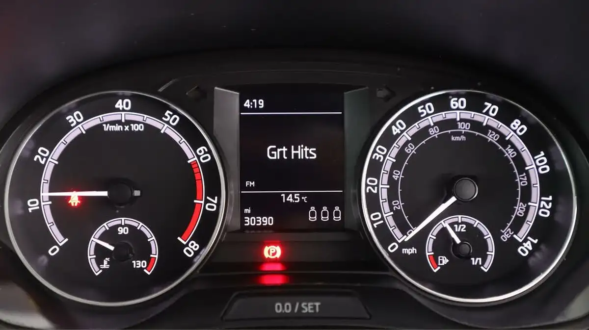 2020-skoda-fabia-10-mpi-se-60ps-hatchback-big-10