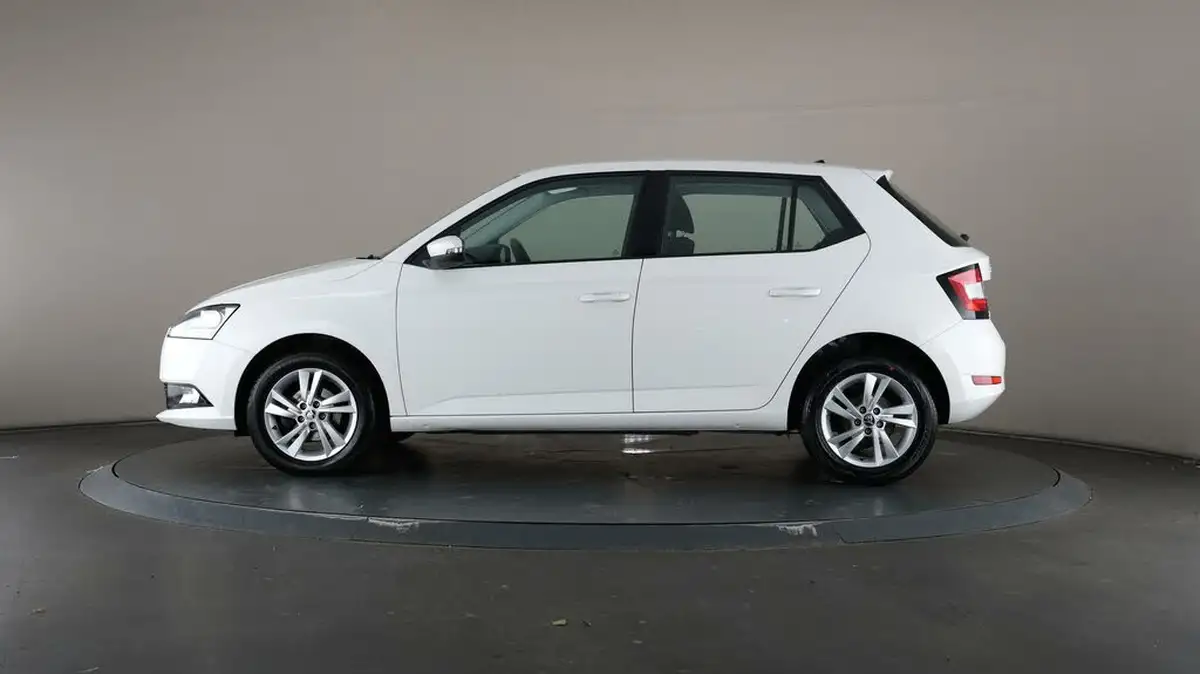 2020-skoda-fabia-10-mpi-se-60ps-hatchback-big-34