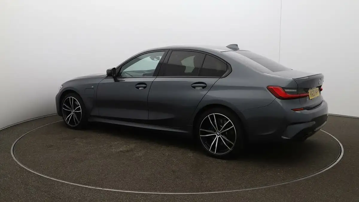 2020-bmw-3-series-20-330e-m-sport-tech-pack-saloon-4d-big-37