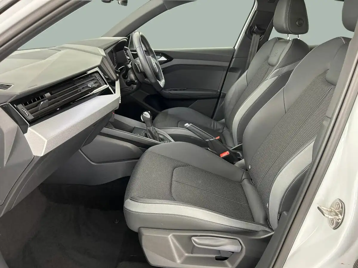 2021-audi-a1-10-30-tfsi-black-edition-s-tronic-big-24