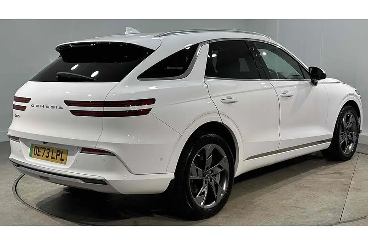 2023-genesis-gv70-e-sport-line-big-7