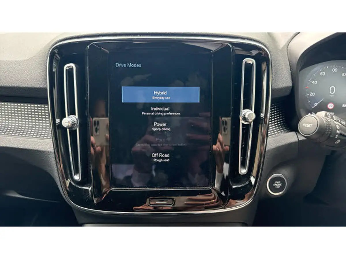 2022-volvo-xc40-15-t5-r-design-pro-big-30