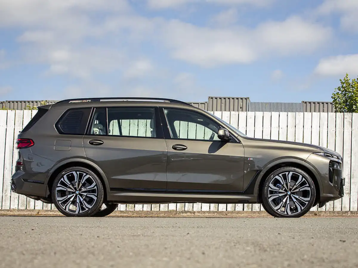 2024-bmw-x7-30-xdrive40i-m-sport-big-2
