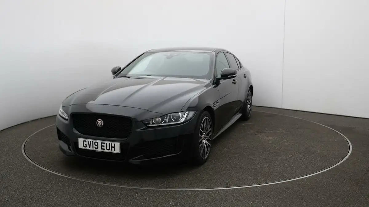 2019-jaguar-xe-20i-landmark-200ps-big-38