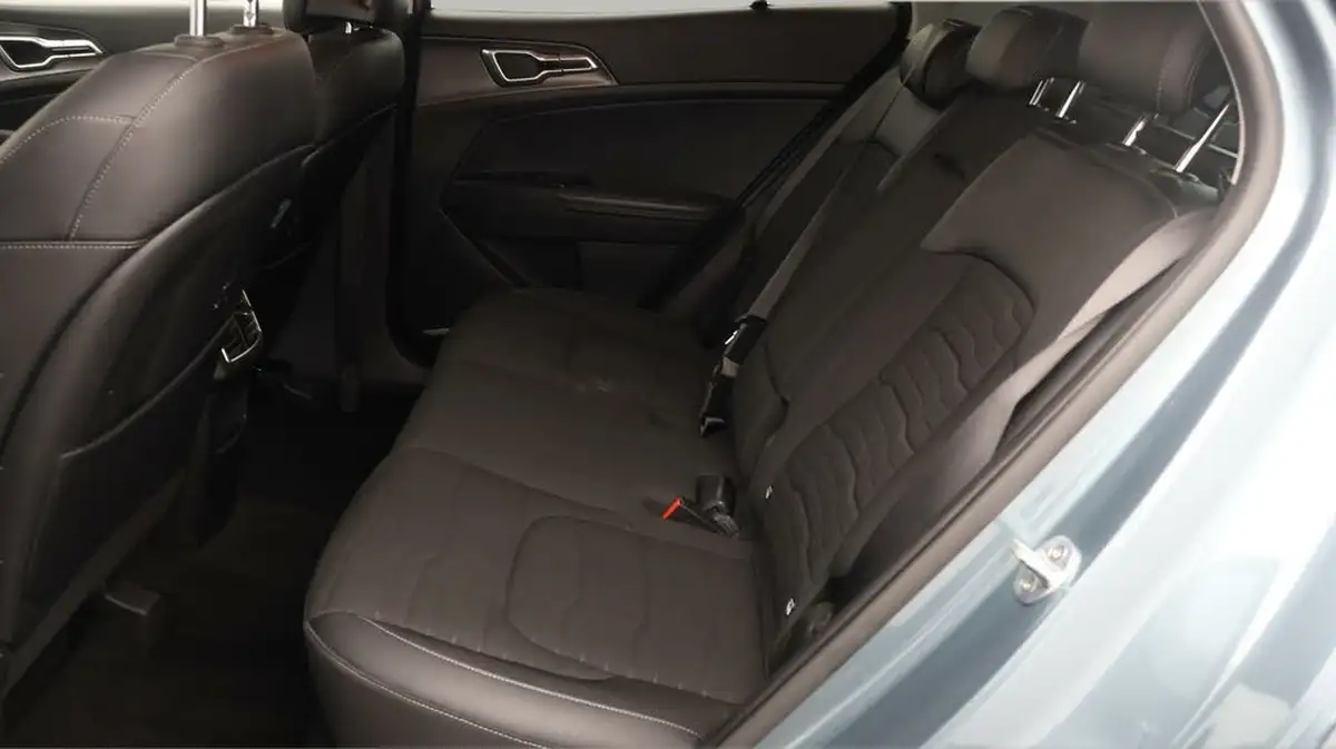 2022-kia-sportage-16-t-gdi-3-148bhp-1598cc-big-15