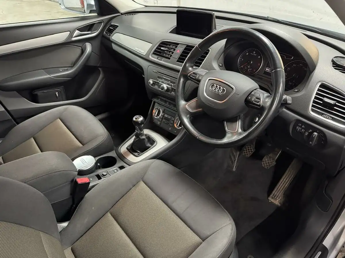 2014-audi-q3-20td-quattro-se-140ps-big-49