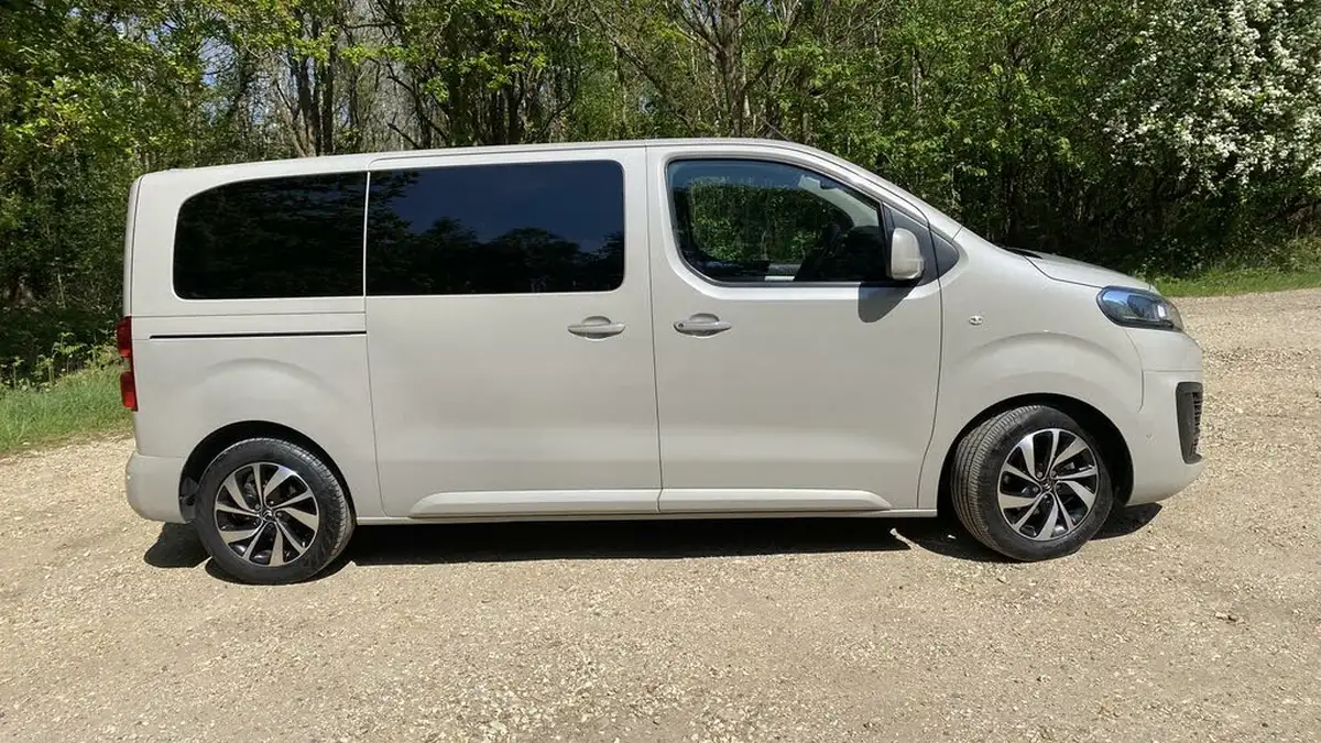 2018-citroen-spacetourer-20bluehdi-flair-m-180ps-etg6-big-16