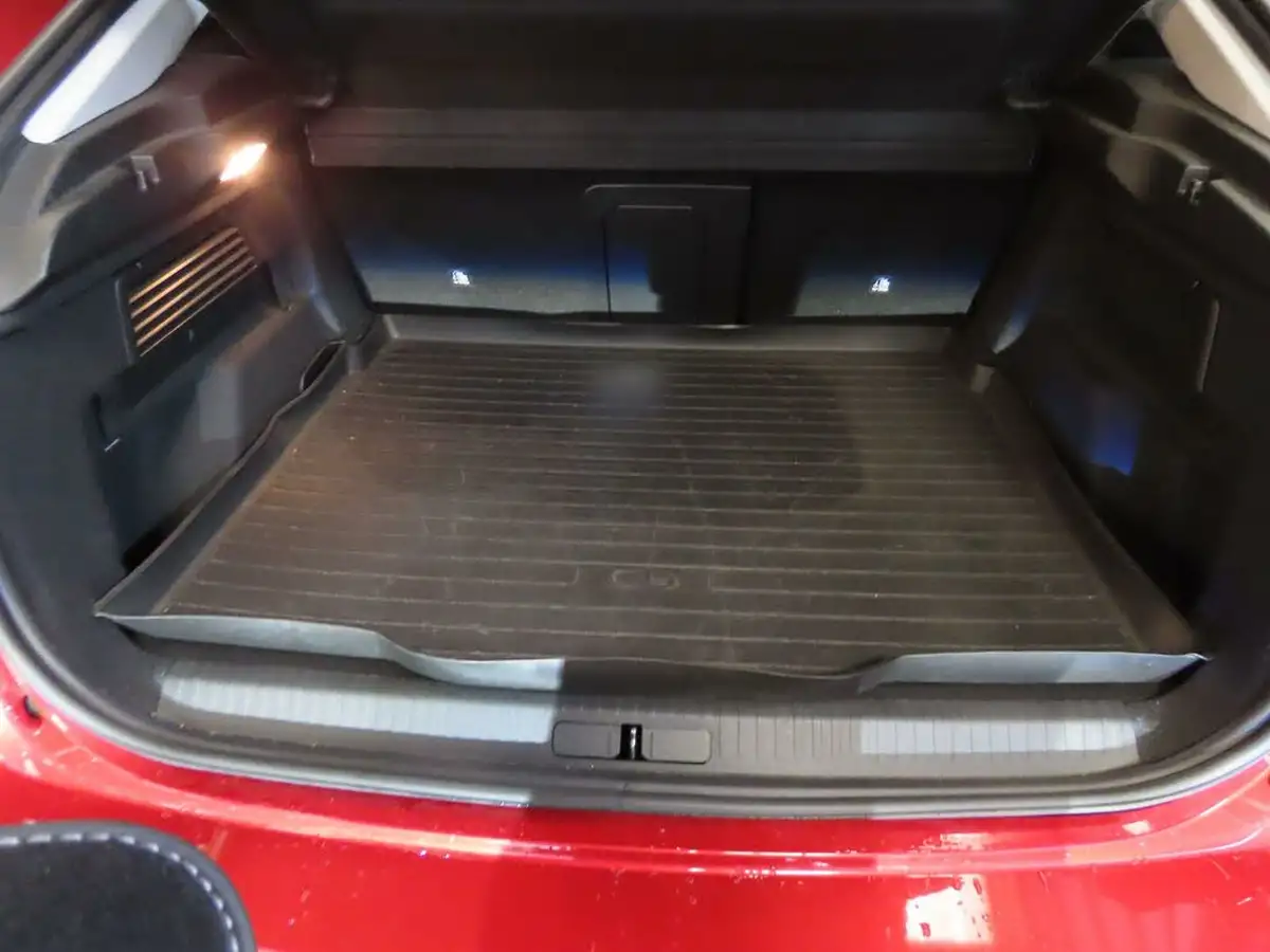 2022-citroen-c4-12-puretech-shine-plus-130ps-big-10