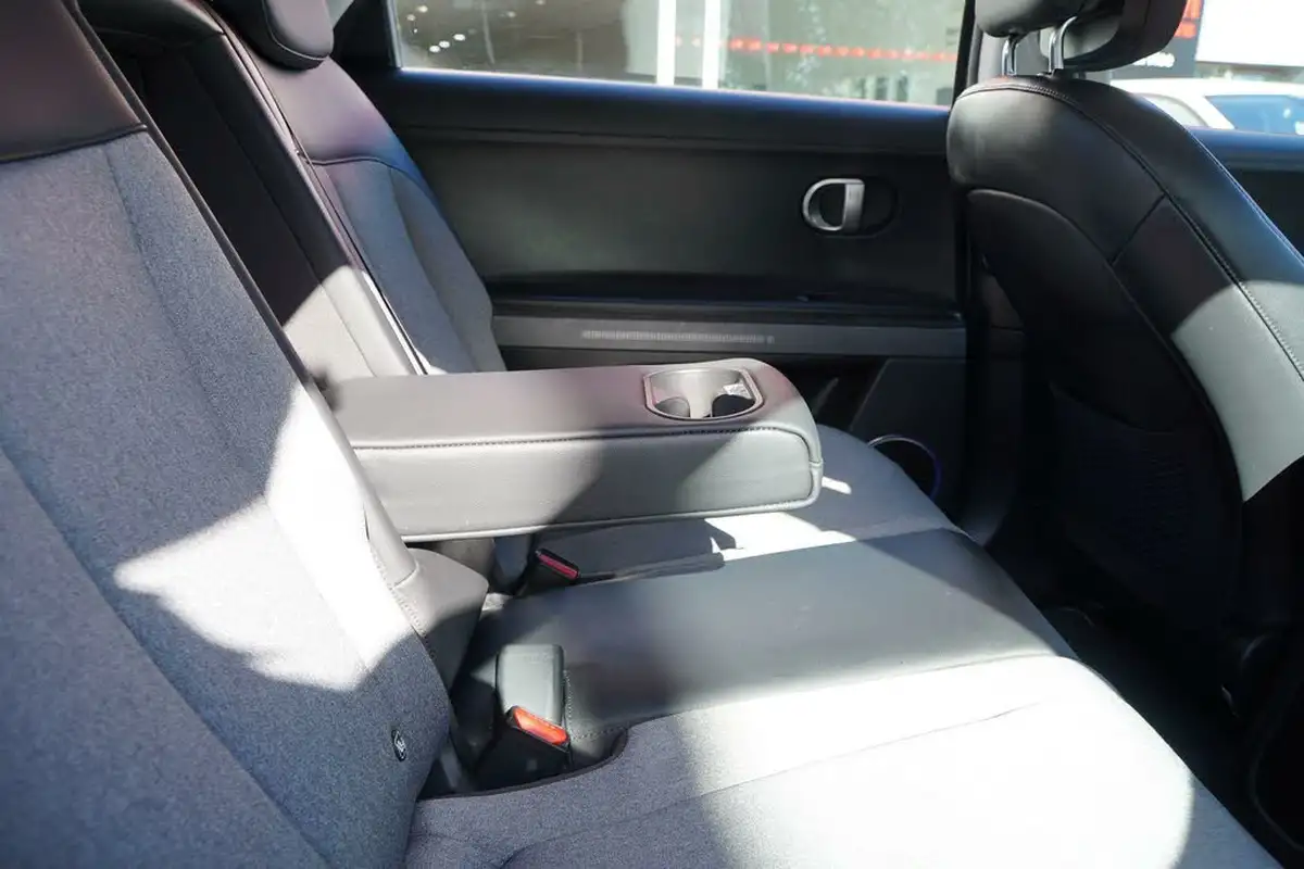 2023-hyundai-ioniq-5-e-premium-170ps-58kwh-rwd-big-20