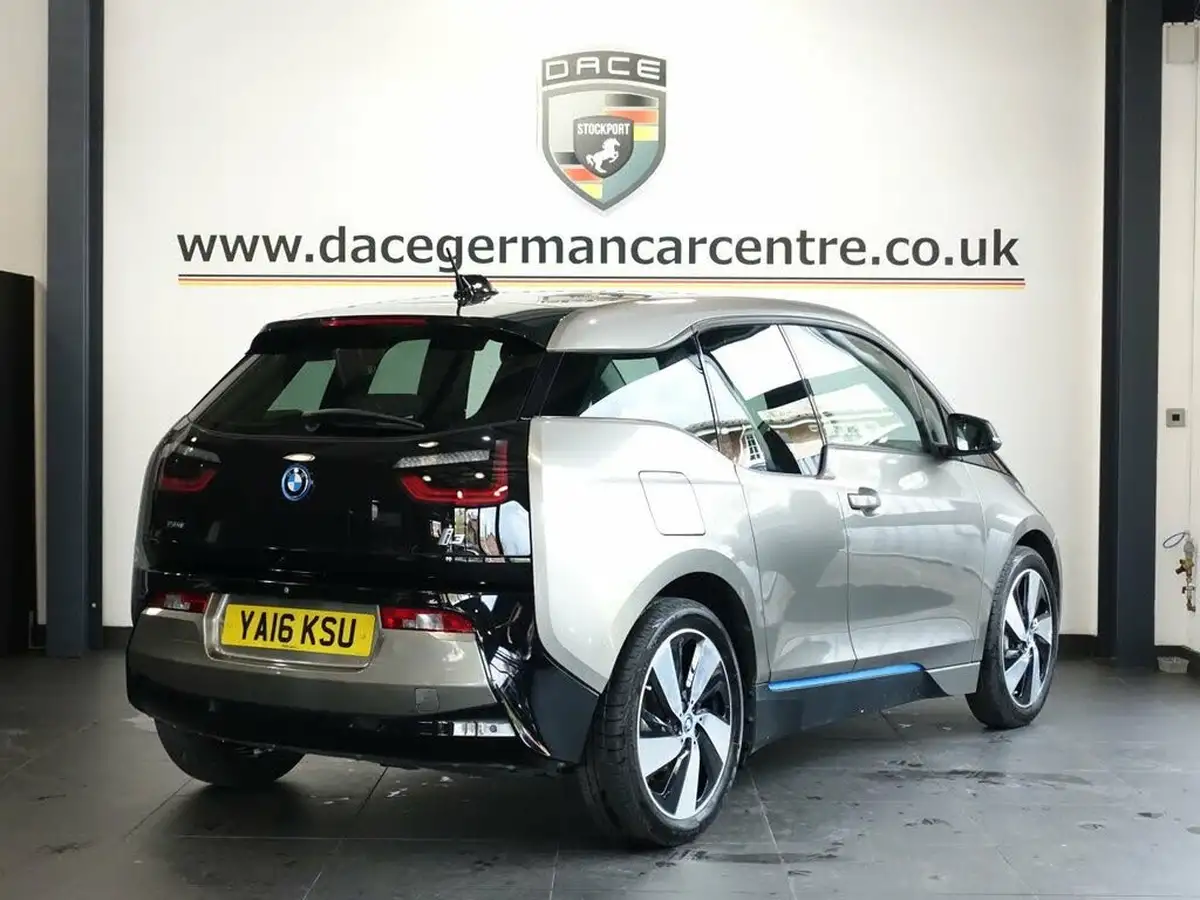 2016-bmw-i3-e-big-9